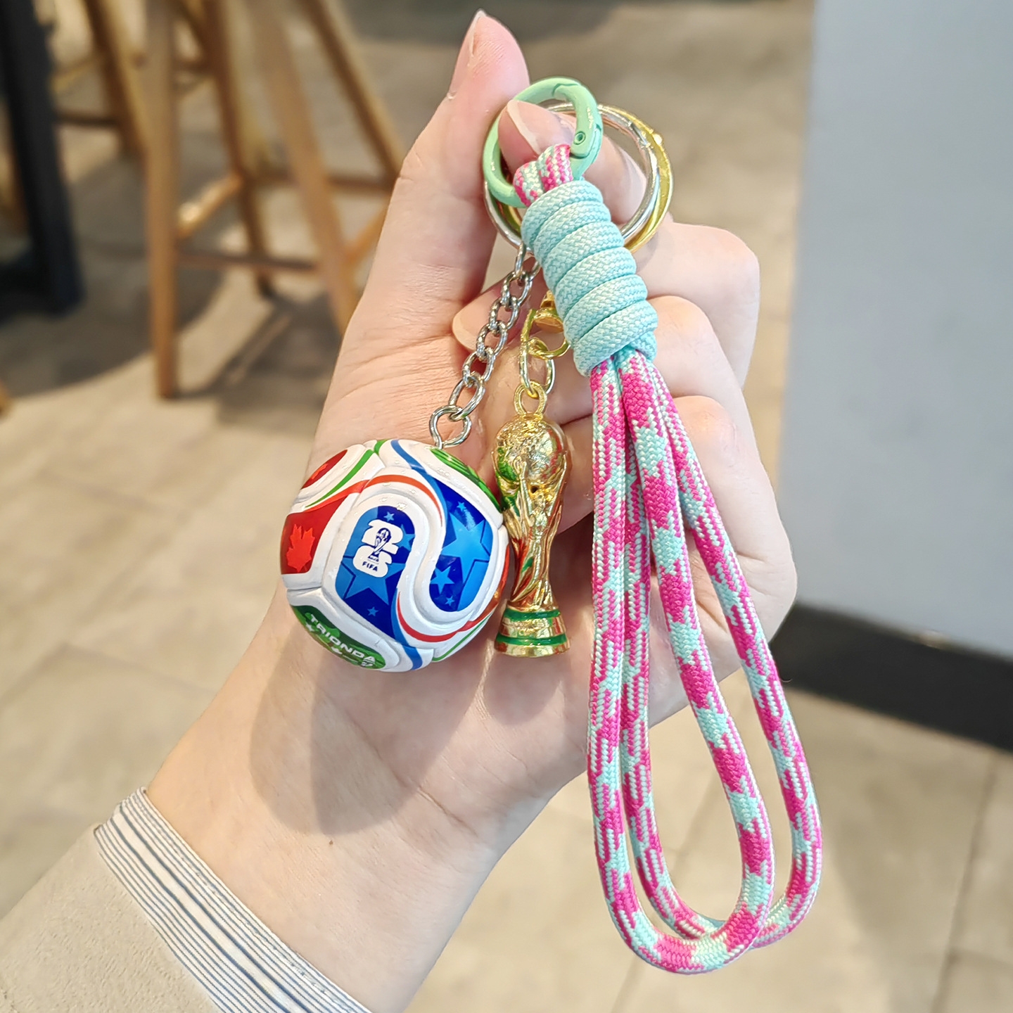 Брелок-мяч ЧМ 2026 + кубок ЧМ